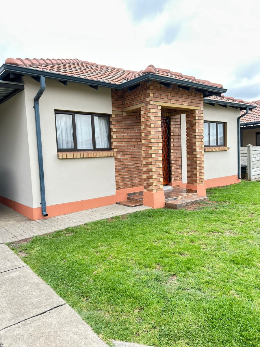 To Let 2 Bedroom Property for Rent in Waterval East North West